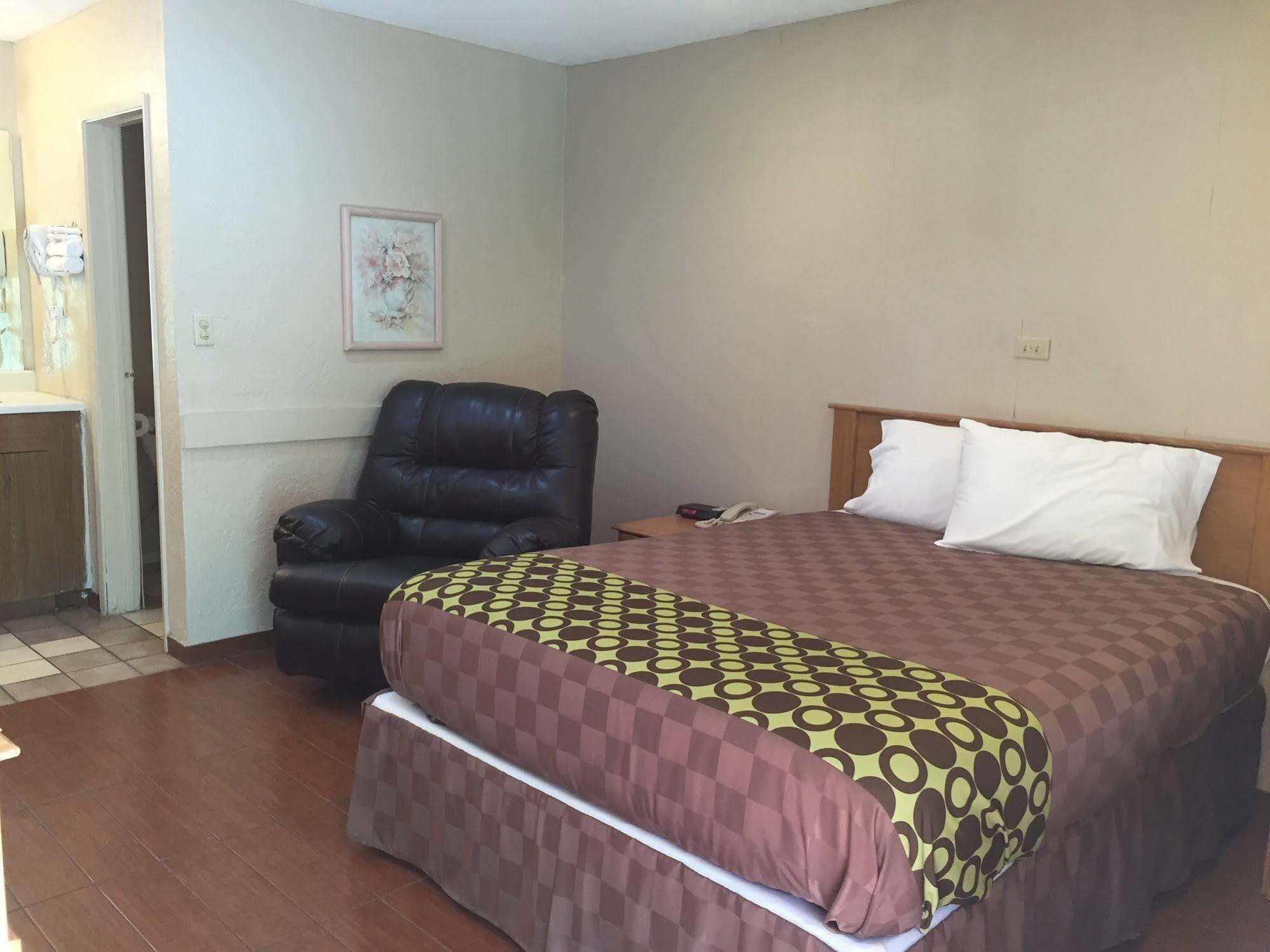 Townhouse Inn And Suites Brawley Экстерьер фото